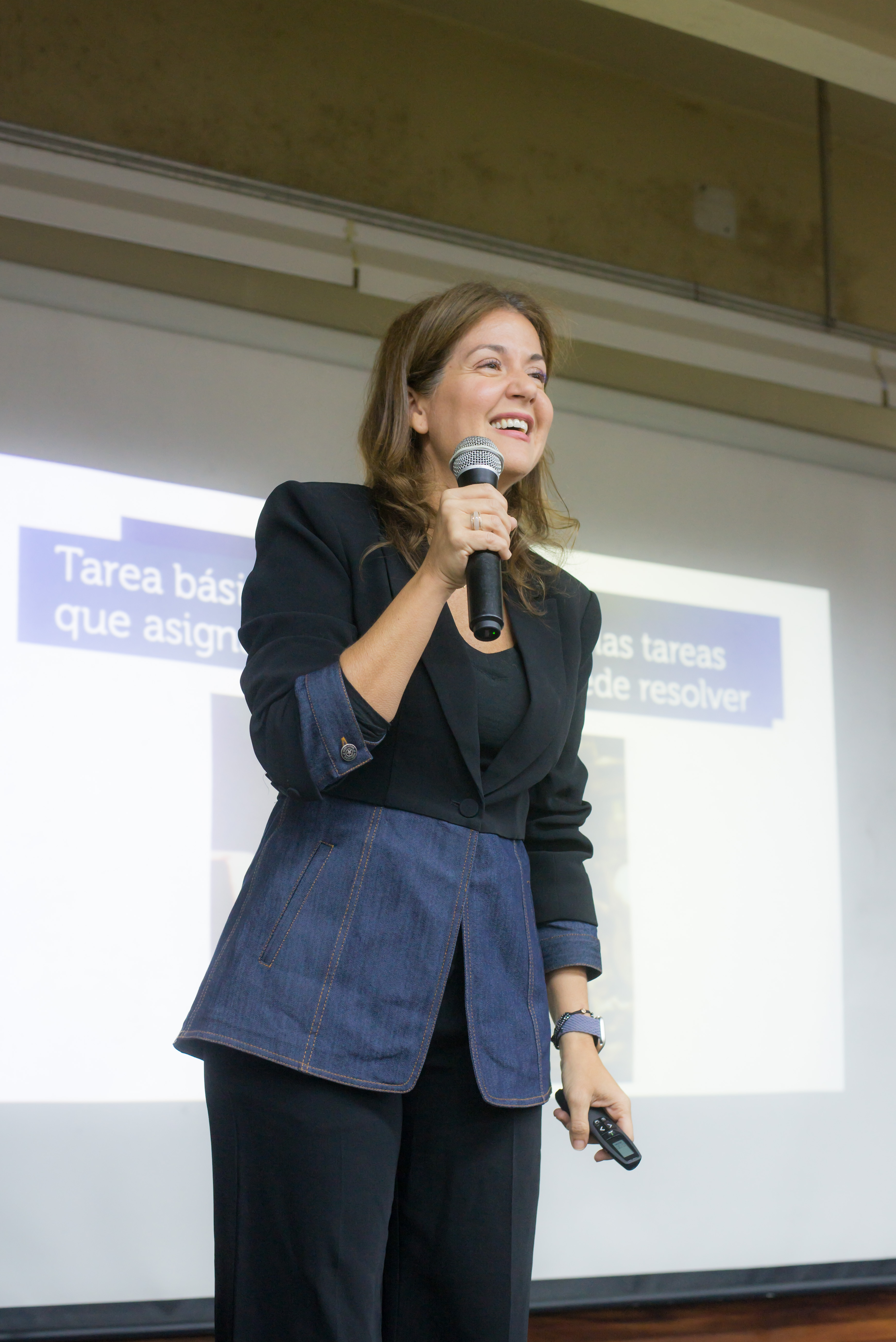 Dr. Florencia Gabriele delivering a keynote